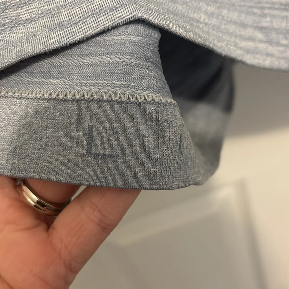 Lululemon men’s 1/4 zip - Picture 6 of 6